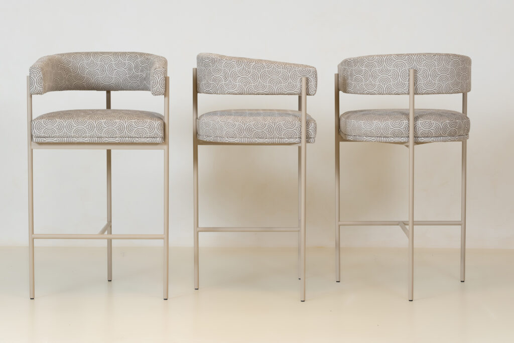 10.11 TABURETE MATHILDA JA FLORES