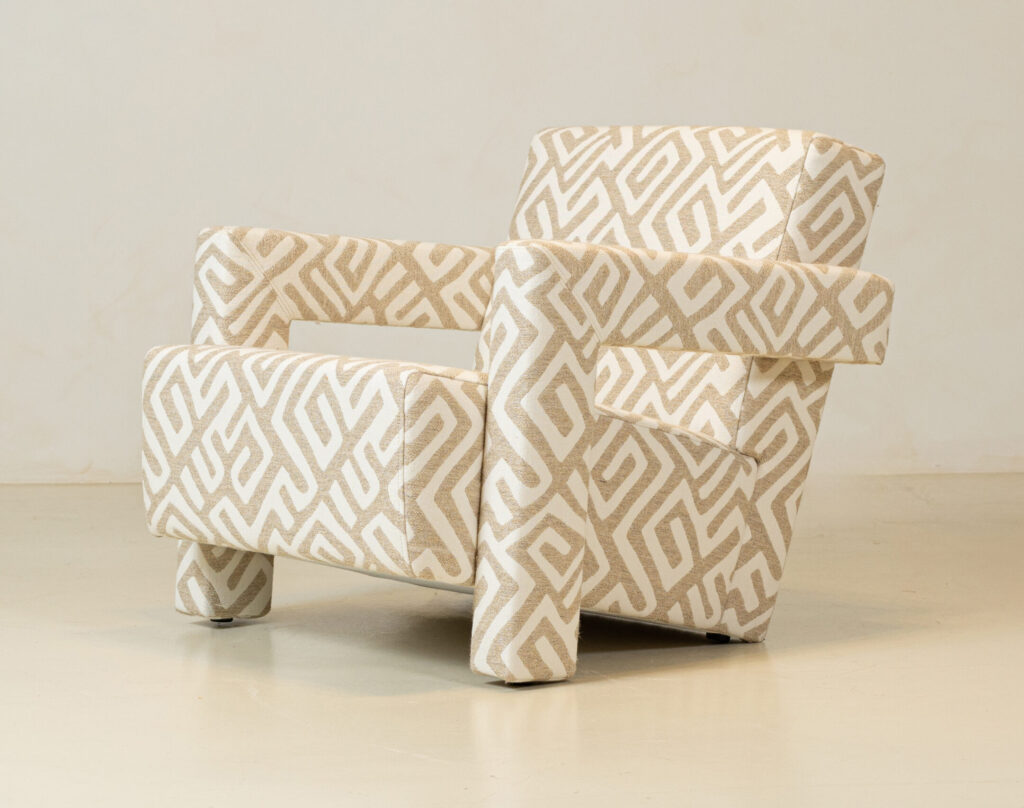 20.17 SILLON JUNE CHULO DESIGN